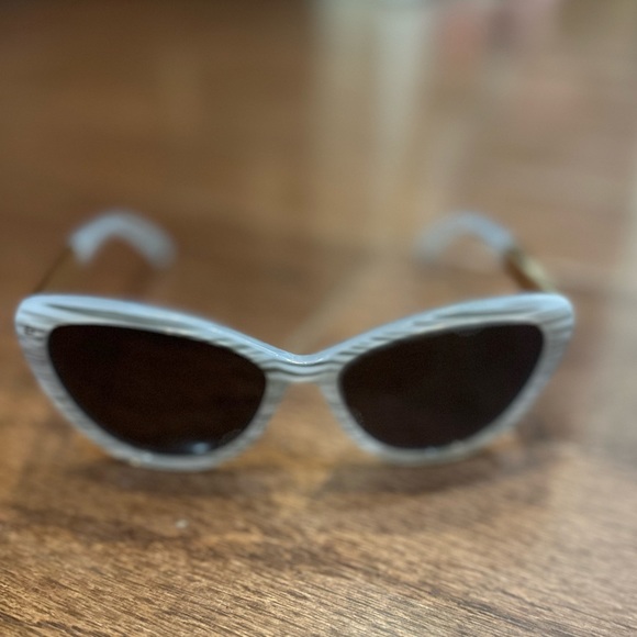 PRIVE’ REVAUX The Hepburn Handcrafted Cat Eye Sunglasses in Gray w Black Stripe - Picture 6 of 8